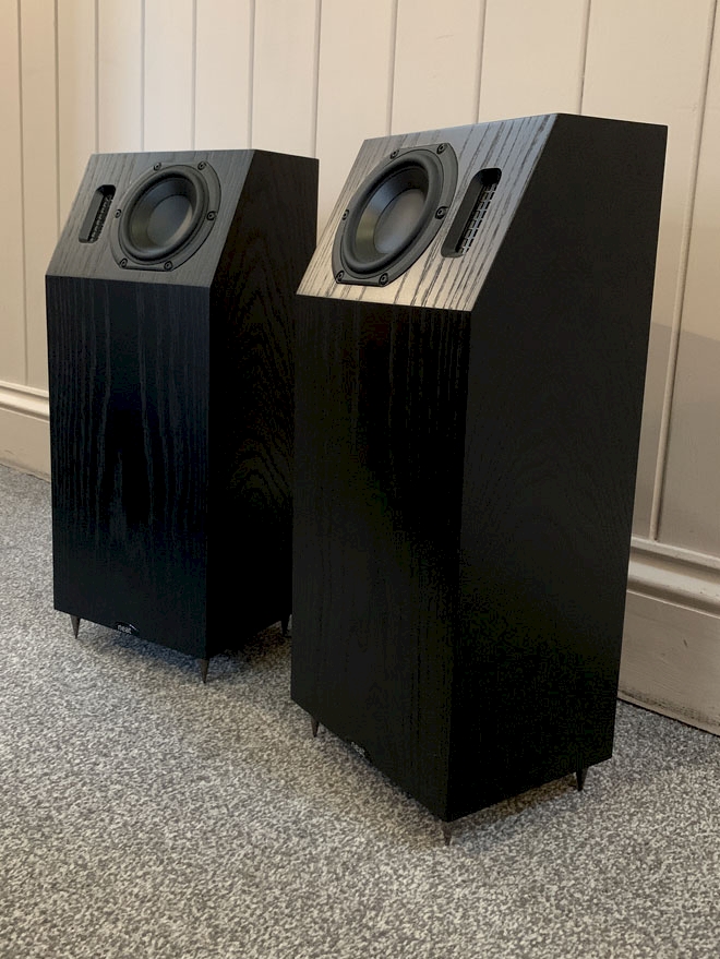 Offers Neat IOTA Alpha Loudspeakers