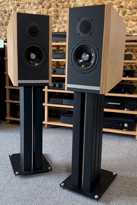 Offers Kudos Titan 505 Loudspeakers