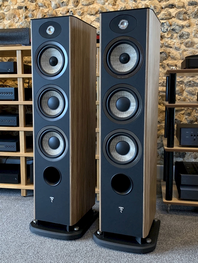 Offers Focal Aria 926 Loudspeakers