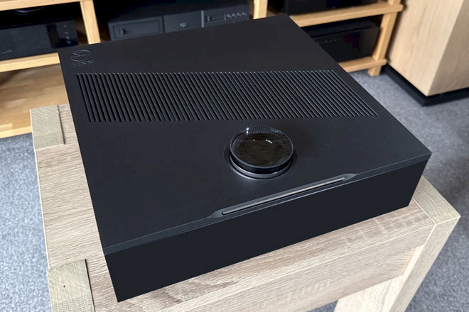 Offers Linn Selekt-DSM Edition Hub c/w Organik-DAC & Line Out Modules